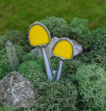 Load image into Gallery viewer, Yellow Mushroom Plant Stake
